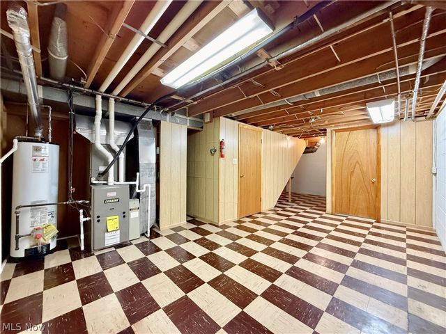 282 N Meadowlark Drive, Williamstown, WV 26187