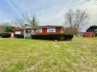 282 N Meadowlark Drive, Williamstown, WV 26187