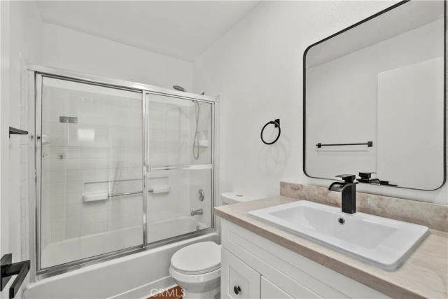 8800 Burnet Avenue 7, North Hills, CA 91343