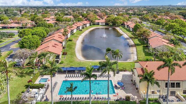 10223 N Circle Lake Drive 102, Boynton Beach, FL 33437