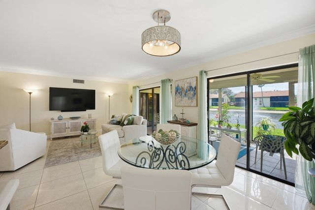 10223 N Circle Lake Drive 102, Boynton Beach, FL 33437