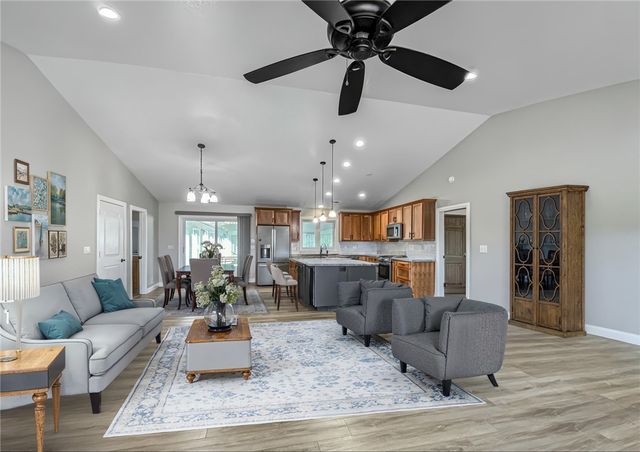 146 Nichols Circle, Yellville, AR 72687