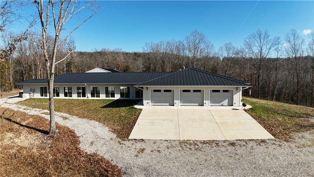 146 Nichols Circle, Yellville, AR 72687