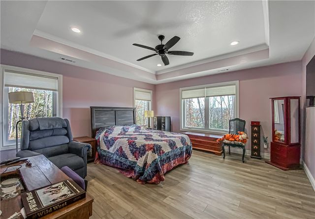 146 Nichols Circle, Yellville, AR 72687