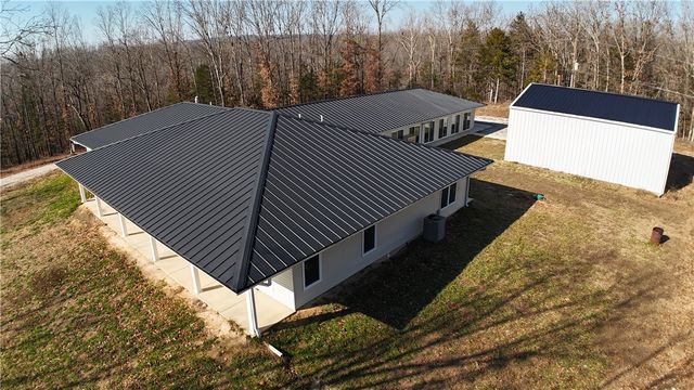146 Nichols Circle, Yellville, AR 72687