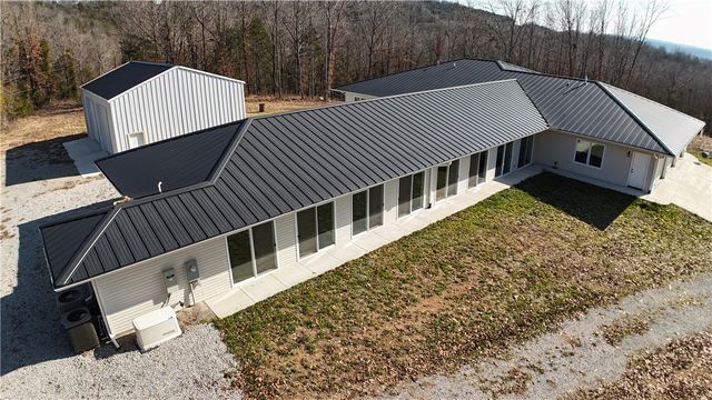 146 Nichols Circle, Yellville, AR 72687