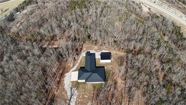 146 Nichols Circle, Yellville, AR 72687