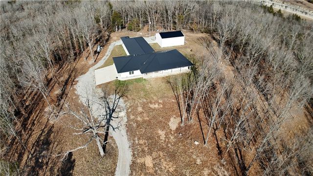 146 Nichols Circle, Yellville, AR 72687