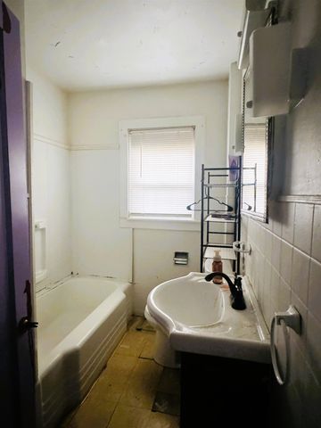 3017 Richfield Road, Flint, MI 48506