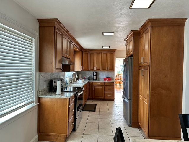 64 Francis 1, Revere, MA 02151