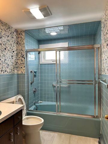 64 Francis 1, Revere, MA 02151