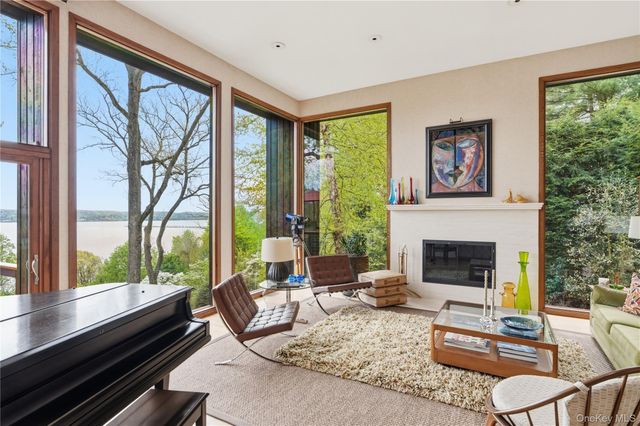 893 Route 9W S, Nyack, NY 10960