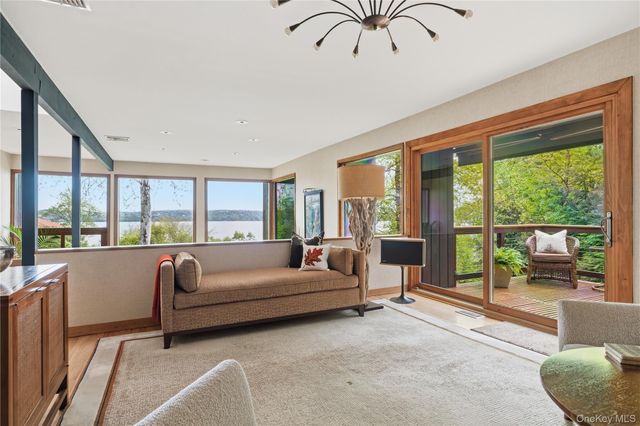 893 Route 9W S, Nyack, NY 10960