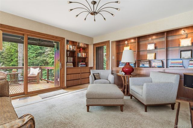 893 Route 9W S, Nyack, NY 10960