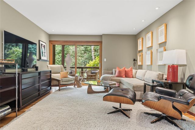 893 Route 9W S, Nyack, NY 10960