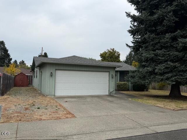 1710 SW Brownell Avenue, Grants Pass, OR 97526