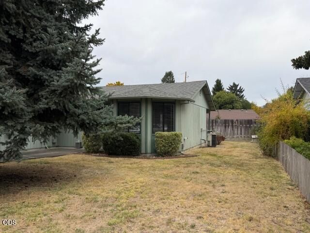 1710 SW Brownell Avenue, Grants Pass, OR 97526