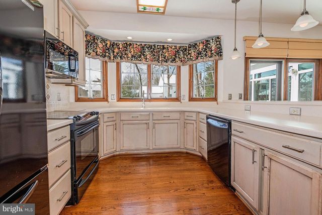 1306 PERSIMMONTREE CT, Crofton, MD 21114