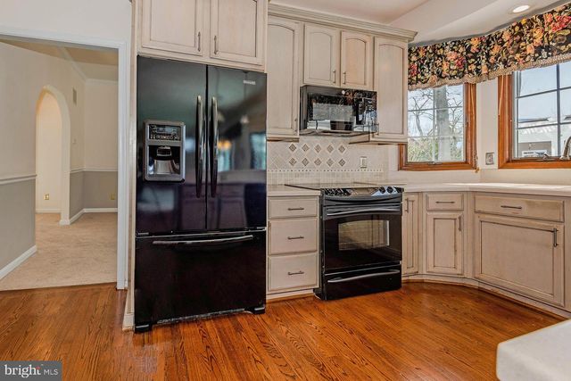 1306 PERSIMMONTREE CT, Crofton, MD 21114