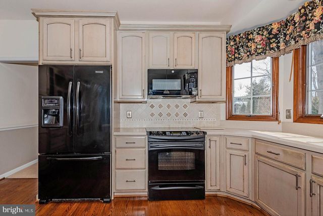 1306 PERSIMMONTREE CT, Crofton, MD 21114