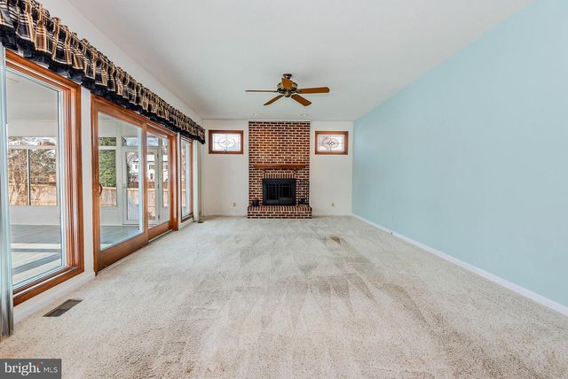 1306 PERSIMMONTREE CT, Crofton, MD 21114