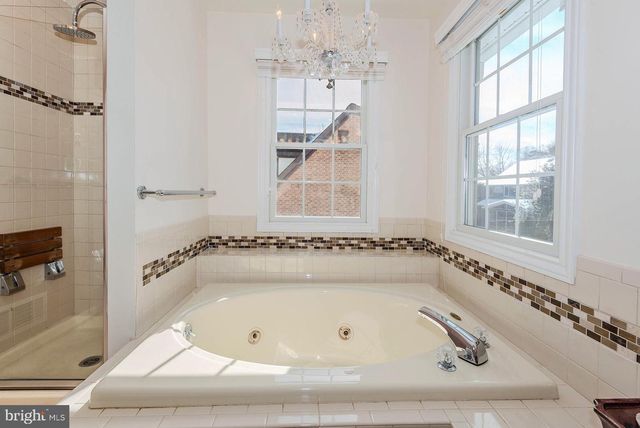 1306 PERSIMMONTREE CT, Crofton, MD 21114