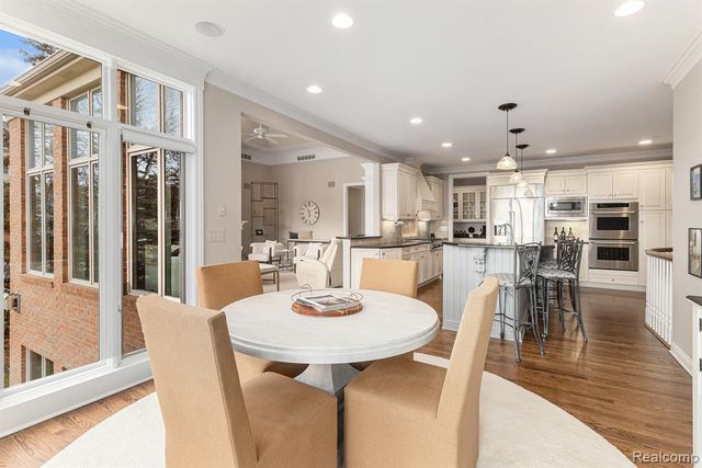 6997 Oakhurst Ridge Road, Clarkston, MI 48348