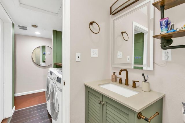 1194 Rosemary Ln, Yuba City, CA 95991