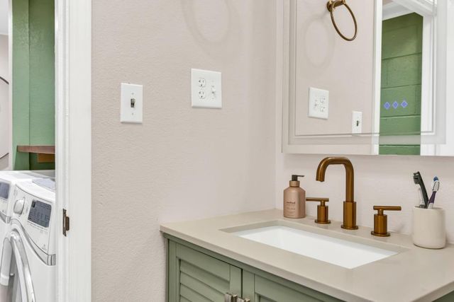 1194 Rosemary Ln, Yuba City, CA 95991