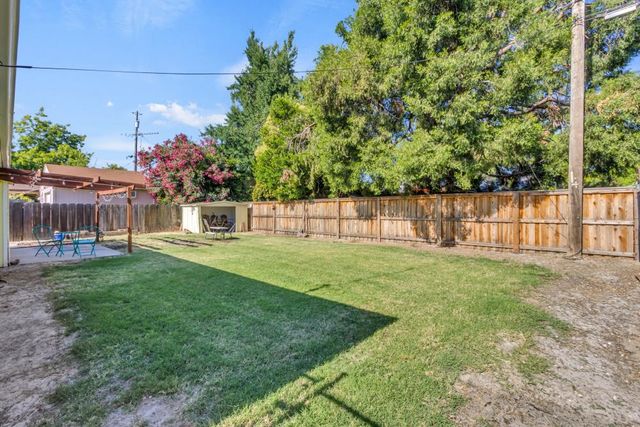 1194 Rosemary Ln, Yuba City, CA 95991