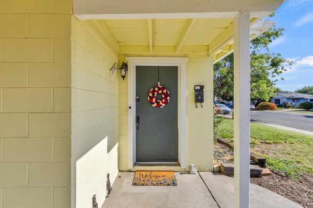 1194 Rosemary Ln, Yuba City, CA 95991