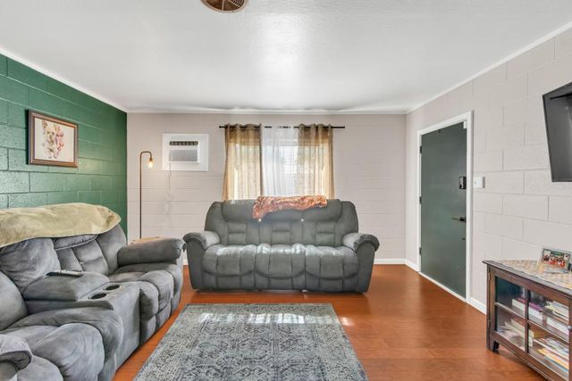 1194 Rosemary Ln, Yuba City, CA 95991