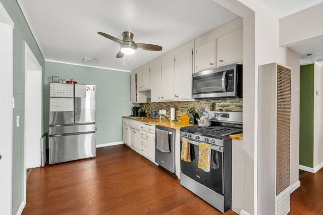 1194 Rosemary Ln, Yuba City, CA 95991