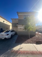 2262 Diamond Pointe Street, Las Vegas, NV 89156