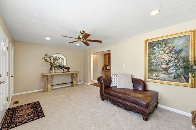 6259 S BOXWOOD RD, Holladay, UT 84121