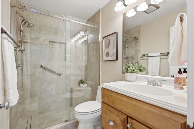 6259 S BOXWOOD RD, Holladay, UT 84121