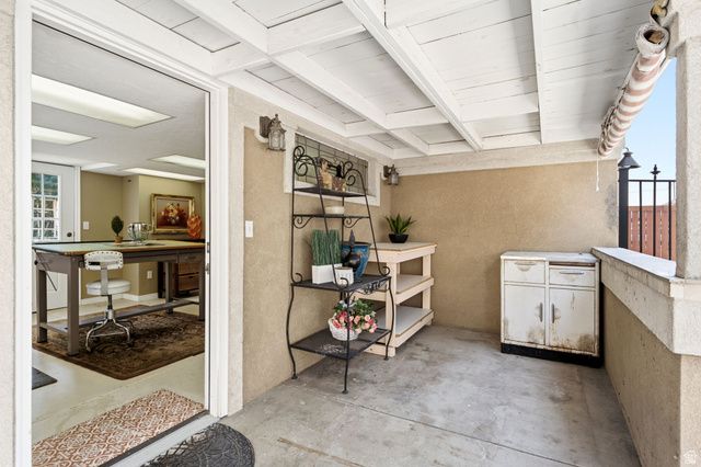 6259 S BOXWOOD RD, Holladay, UT 84121