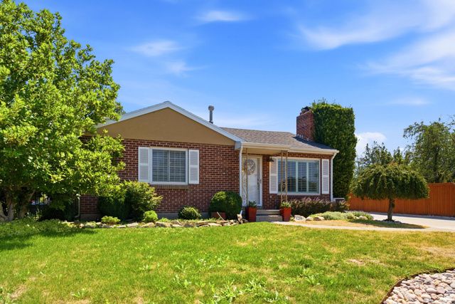 6259 S BOXWOOD RD, Holladay, UT 84121
