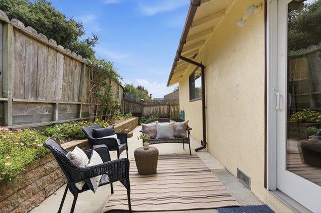 425 Exeter Place, Marina, CA 93933