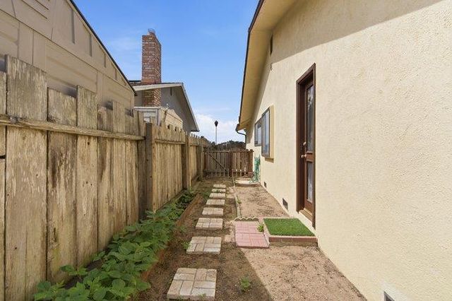 425 Exeter Place, Marina, CA 93933