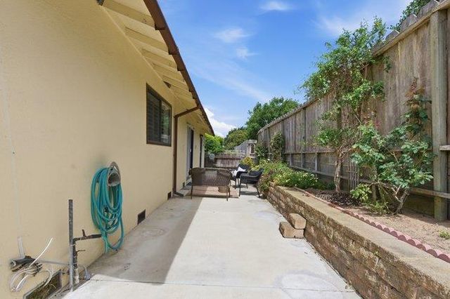 425 Exeter Place, Marina, CA 93933