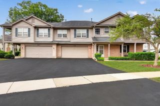 7029 S Stratton Lane 7029, Gurnee, IL 60031