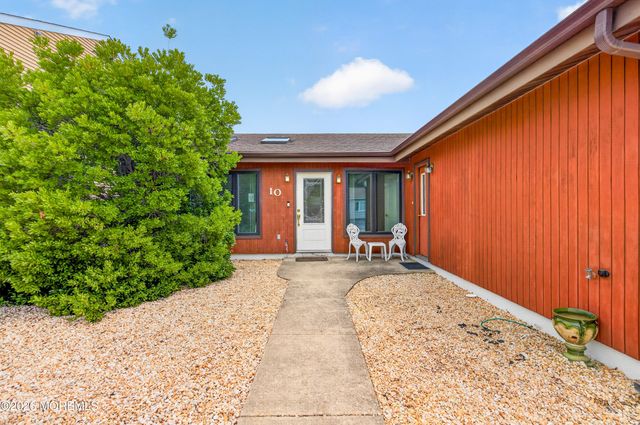 10 Bahia Court, Brick, NJ 08723
