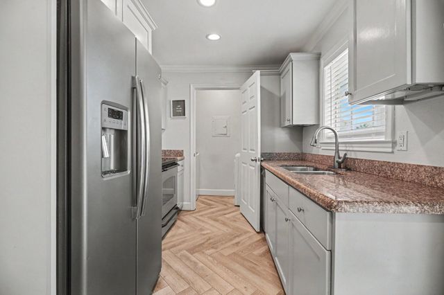 7000 Seawall Boulevard 634, Galveston, TX 77551