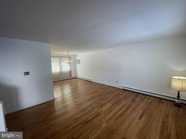 2714 BARDELL DR, Wilmington, DE 19808