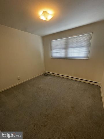 2714 BARDELL DR, Wilmington, DE 19808