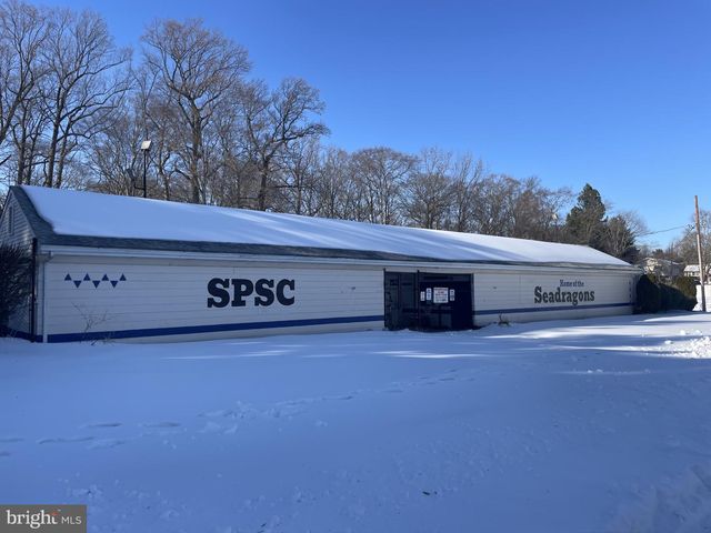 2714 BARDELL DR, Wilmington, DE 19808