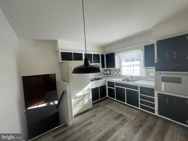 2714 BARDELL DR, Wilmington, DE 19808