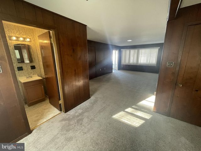 2714 BARDELL DR, Wilmington, DE 19808