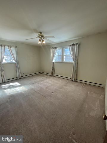 2714 BARDELL DR, Wilmington, DE 19808